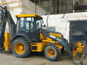 Аренда услуги фронтального погрузчика John Deere WL56 в Москве и Московской области